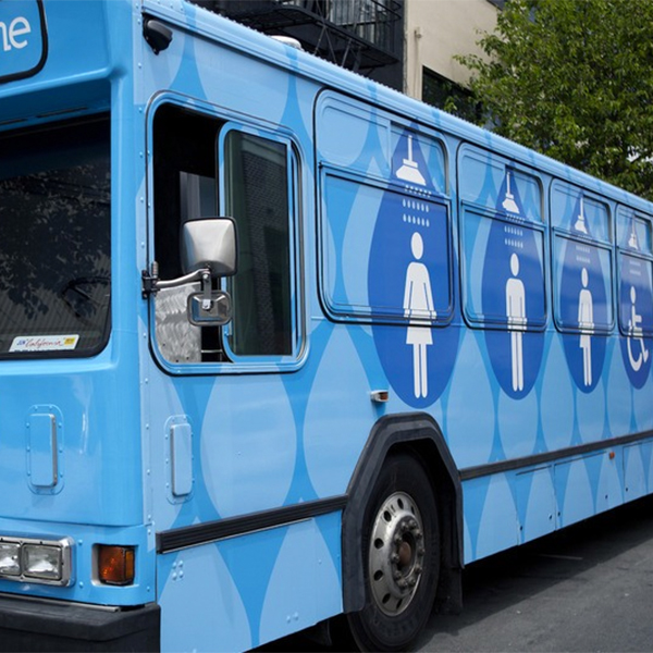 Автобус,Google,социалка,бездомные, Google пожертвовал 100 тысяч долларов на передвижной душ для бездомных