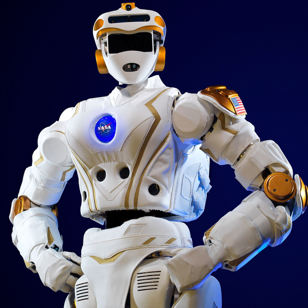 NASA, Марс, космос, робот, дрон, «Ещё та Валькирия!»: в NASA испытали двуногого робота